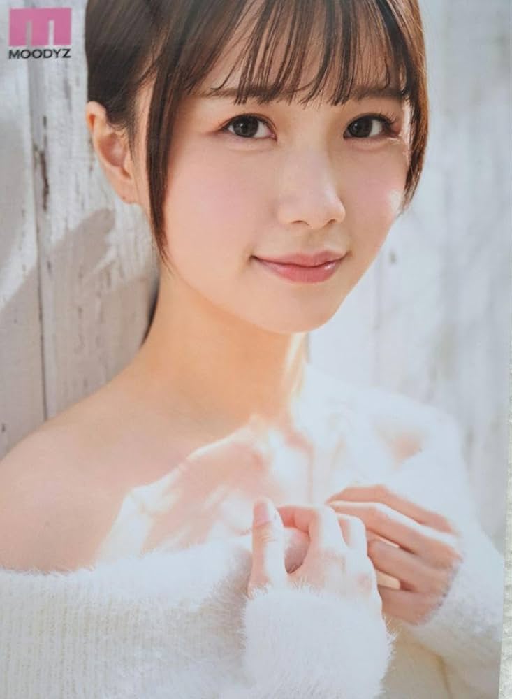 เสน่ห์แบบนุ่มลึกของ Momoka Izumi ที่ทำให้หลายคนหลงรักตั้งแต่แรกเห็น
